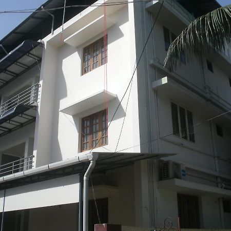Jacaranda Holiday Home Kochi Екстериор снимка