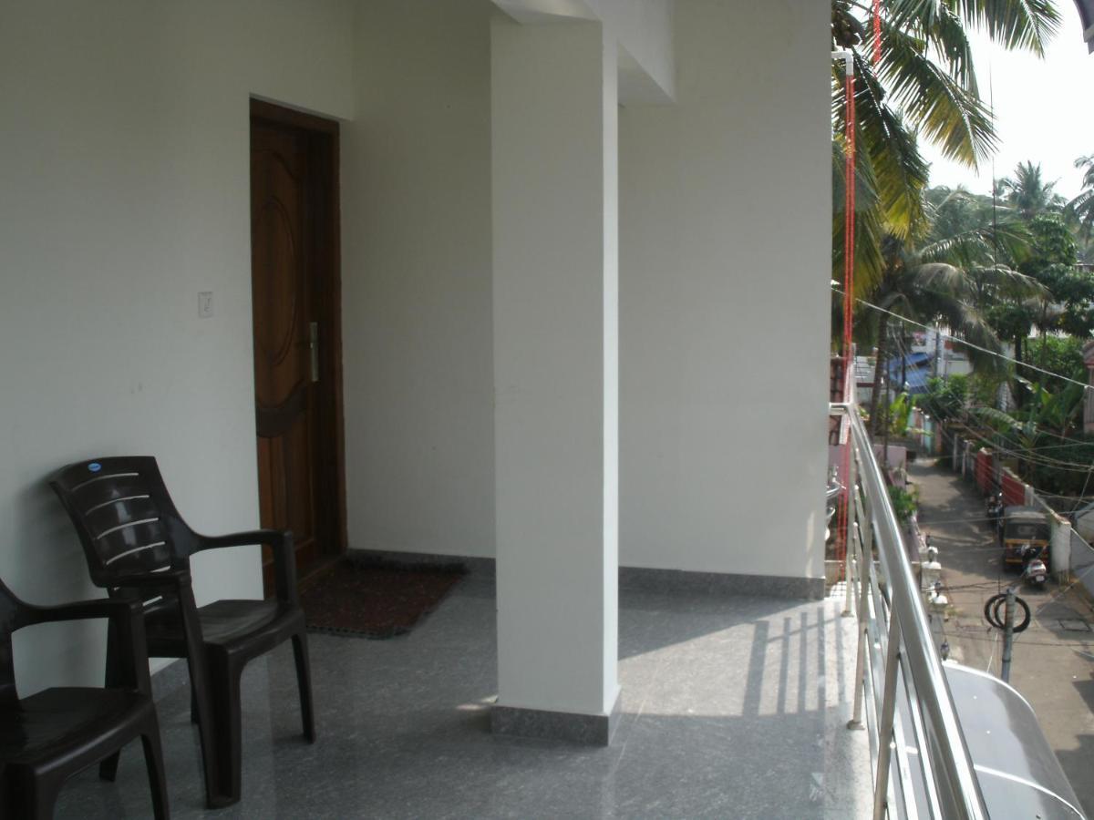 Jacaranda Holiday Home Kochi Екстериор снимка